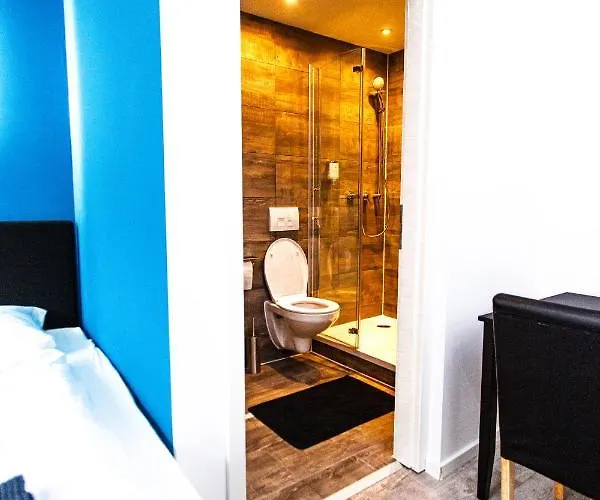 Huxx Sued נירנברג